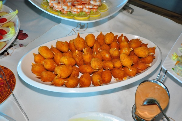 Sunday Buffet at Bay Lodge